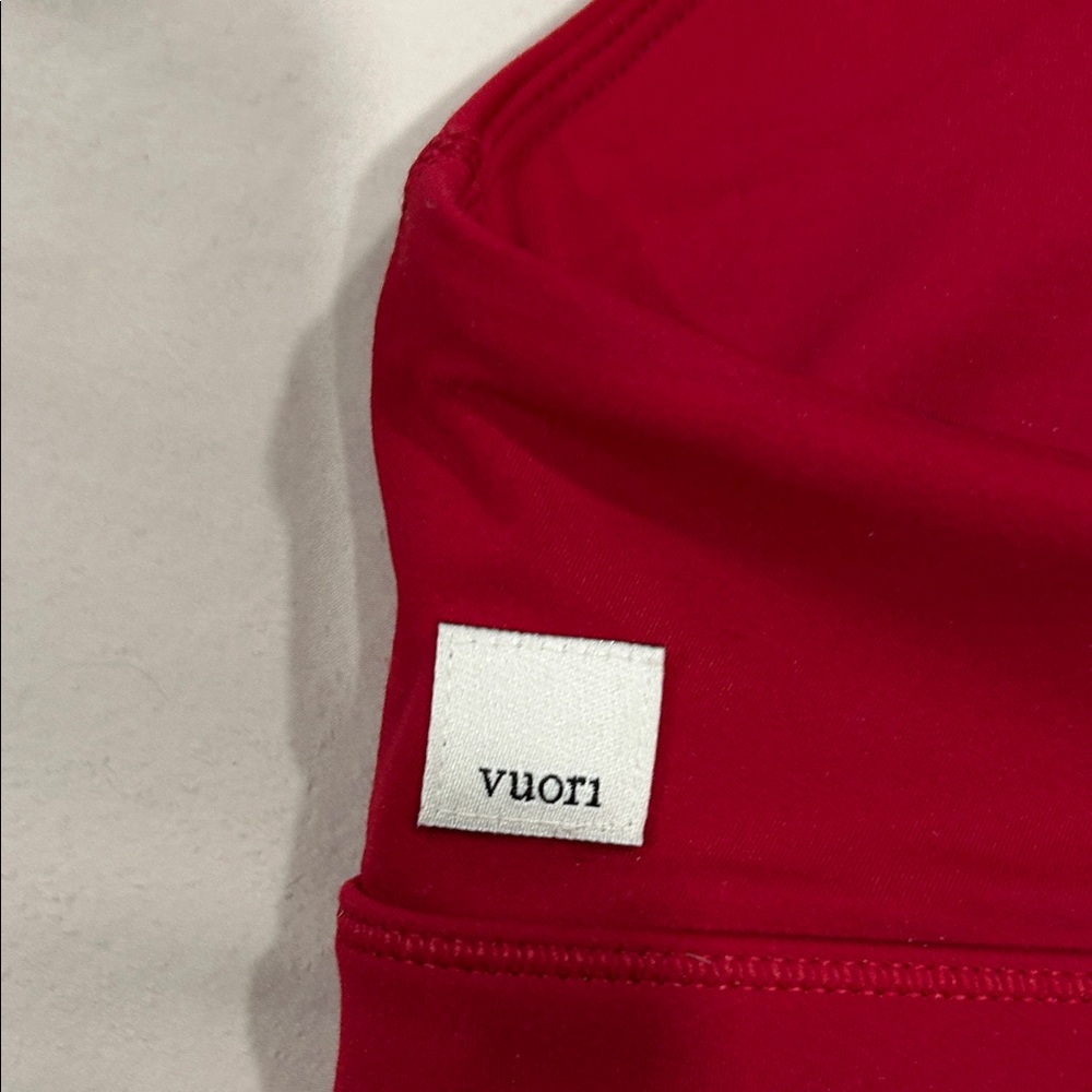 Vuori Strawberry daily forms bra - Medium - Picture 6 of 7